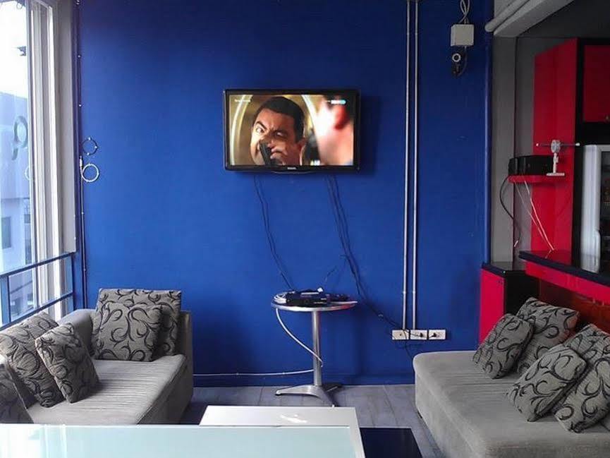 Jellybean Ezy Hostel Sathorn バンコク都 エクステリア 写真