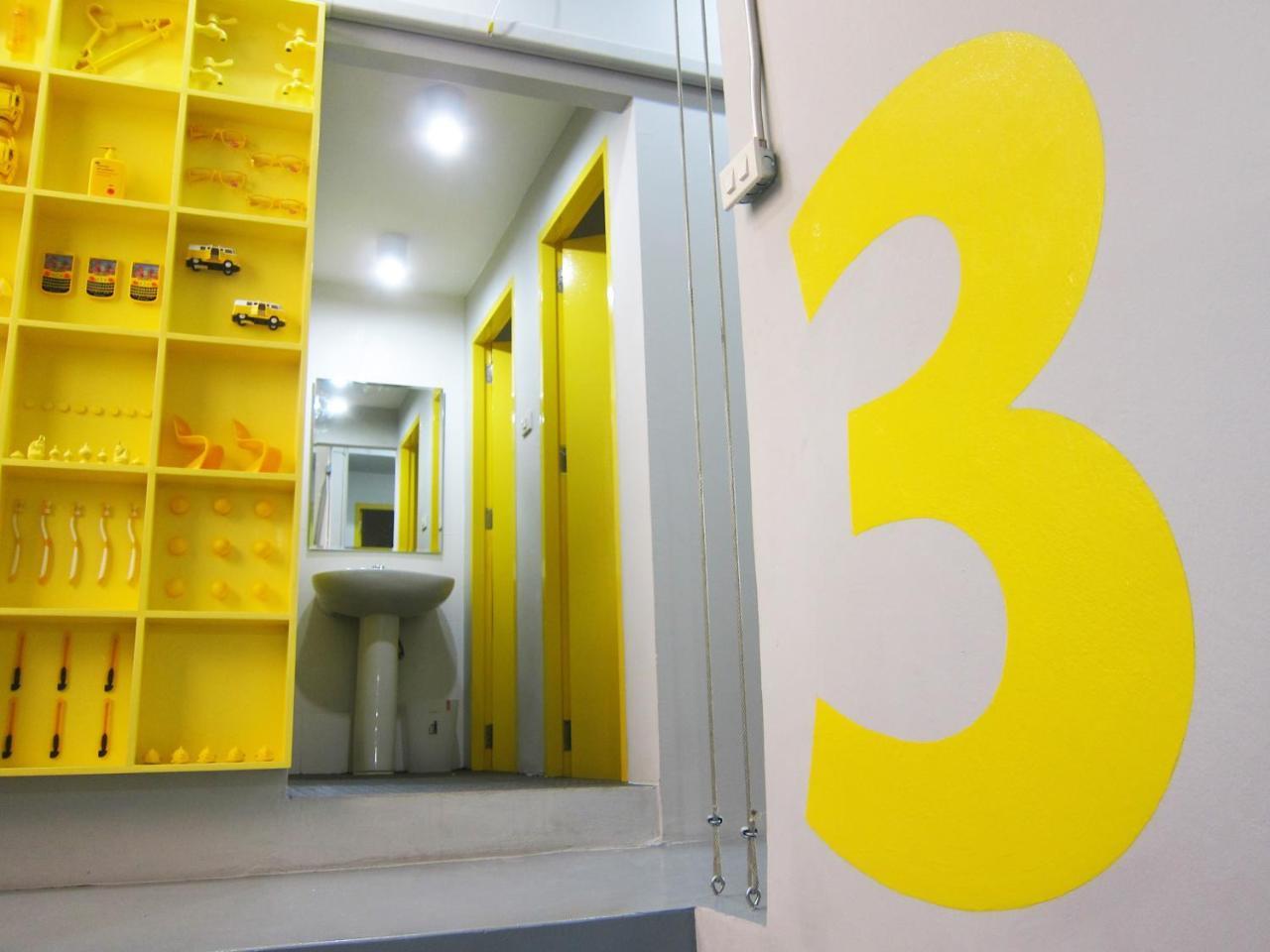 Jellybean Ezy Hostel Sathorn バンコク都 エクステリア 写真